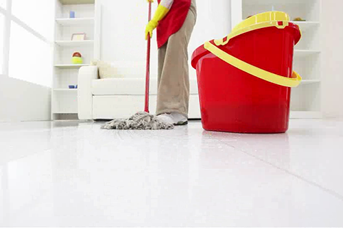 Comment nettoyer les carrelages : le nettoyage de fond